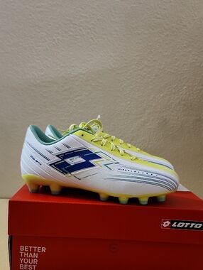 Lotto Solista 700 VIII FG Jr Soccer Cleats – White/Sunny Lime – Size 2.5 US Yth